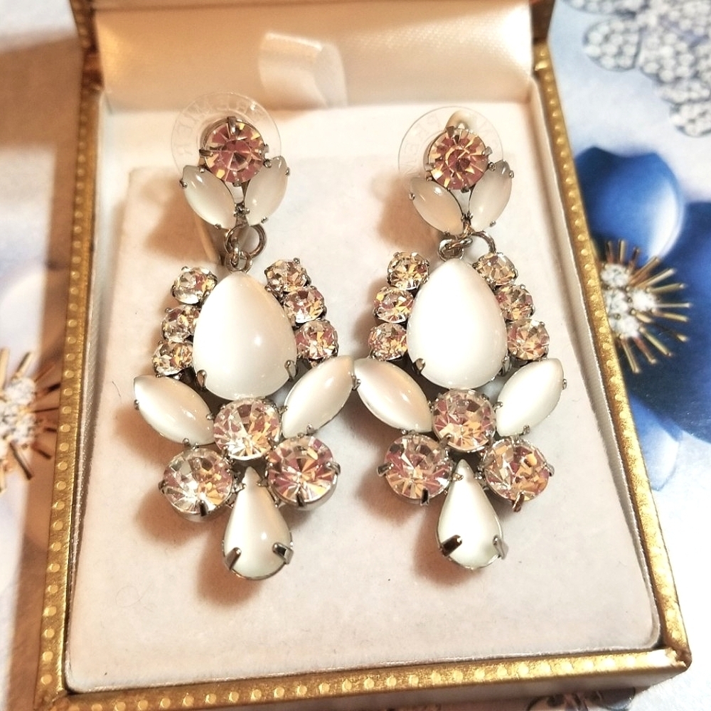 NOS Premier Designs Crystal & Moonglow Glam Earrings